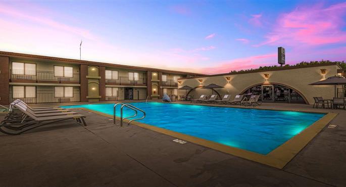 Pool of the Best Western Roseville Inn - Roseville - 05230