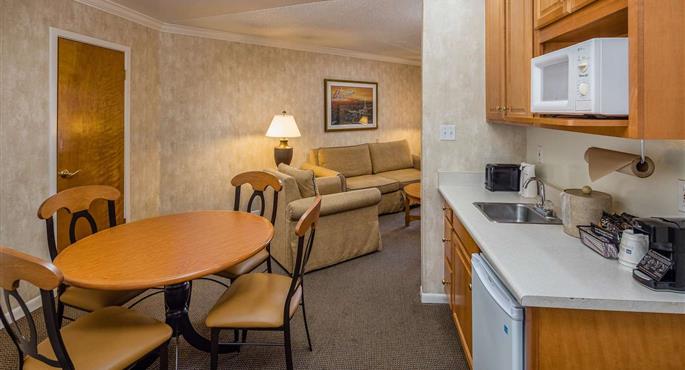 Suite of the SFO El Rancho Inn, SureStay Collection by Best Western - Millbrae - 05244