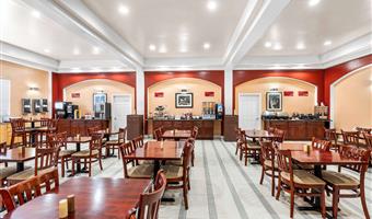 Restaurant of the Best Western Plus Yosemite Way Station Motel - Mariposa - 05440