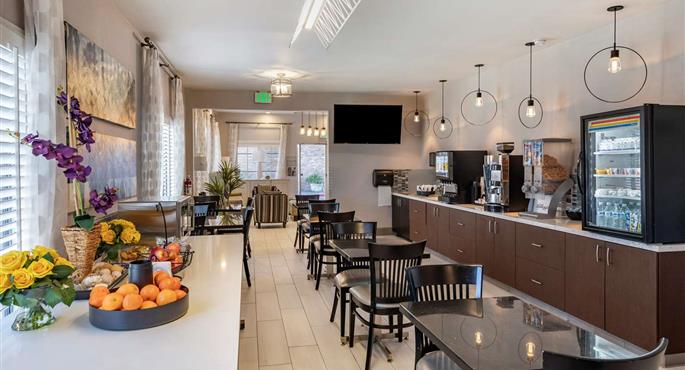 Restaurant of the Best Western Country Inn - Temecula - 05456