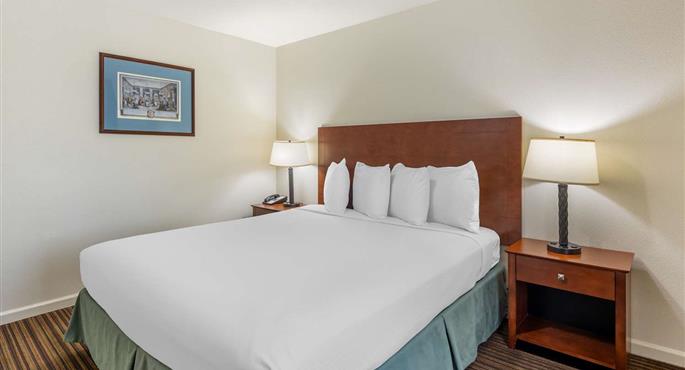 Suite of the Best Western Capital City Inn - Sacramento - 05555