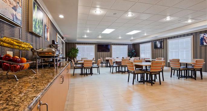 hotel in oakdale 05565 f