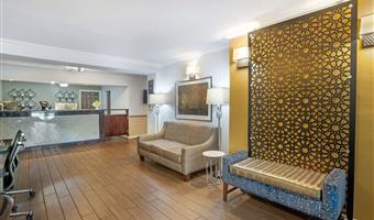 hotel in clovis 05575 f