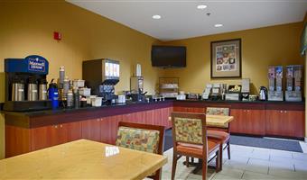 hotel in fresno 05687 f
