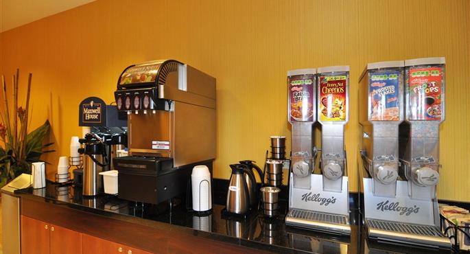 hotel in fresno 05687 f