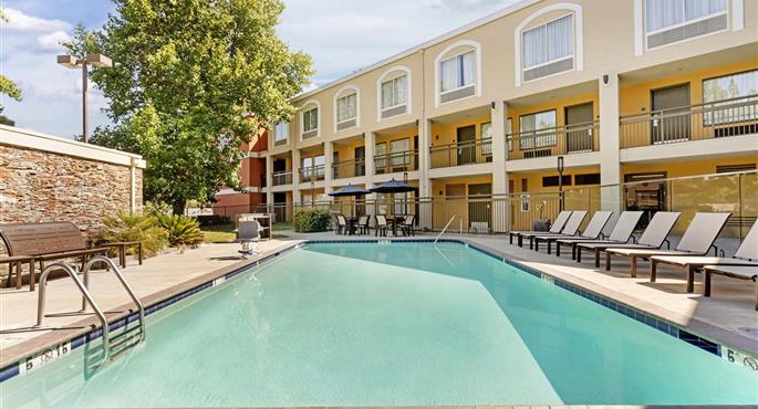 Pool of the Best Western Plus Rancho Cordova Inn - Rancho Cordova - 05716