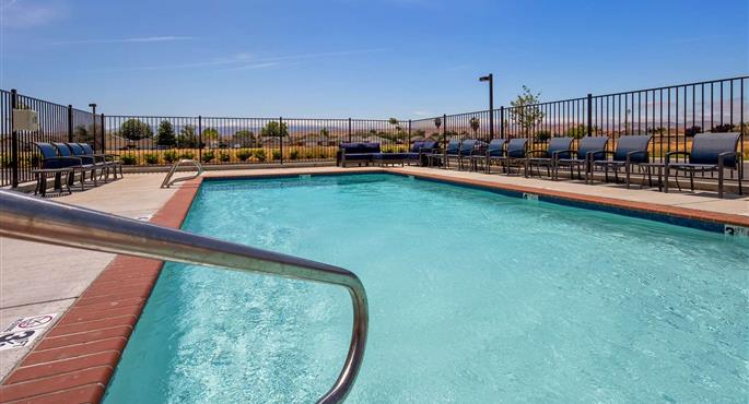 hotel in coalinga 05743 f