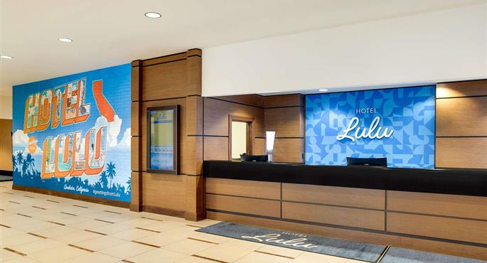 Hall of the Hotel Lulu, BW Premier Collection in Anaheim - 05764