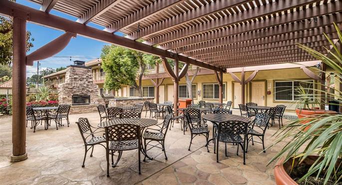 Exterior of the Best Western Corona Hotel & Suites - Corona - 05769