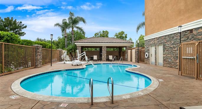 Pool of the Best Western Ontario Mills Mall - Ontario - 05773