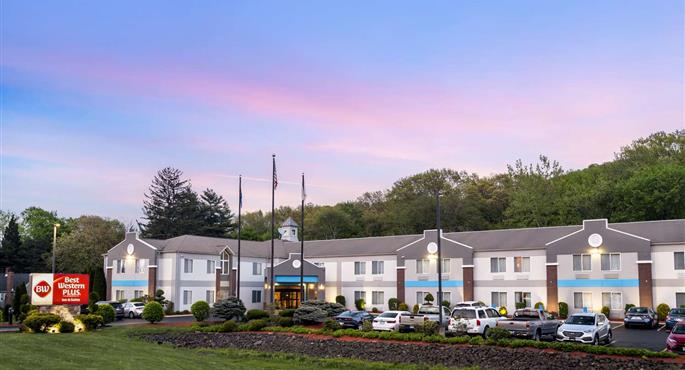 Exterior of the Best Western Plus New England Inn & Suites - Berlin - 07018