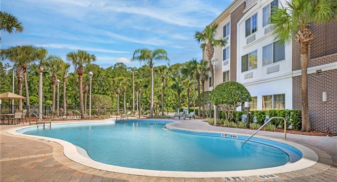 Pool of the Best Western Plus Orlando Lake Buena Vista South Inn & Suites - Kissimmee - 10409