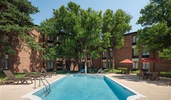 hotel in downers grove 14224 f