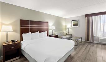 Room of the Best Western Luxbury Inn Fort Wayne - Fort Wayne - 15061