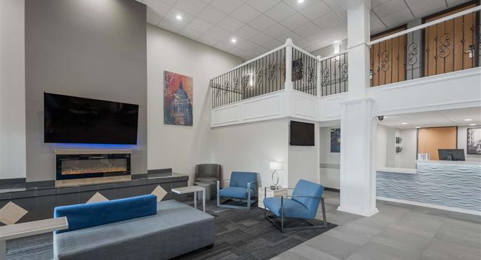 Hall of the Best Western Fort Wayne I-69 North in Fort Wayne - 15123