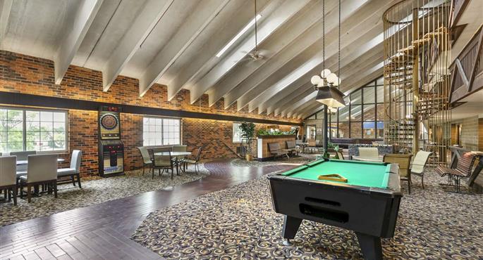 Amenities of the Best Western Plus Longbranch Hotel & Convention Center - Cedar Rapids - 16071