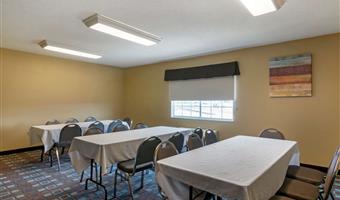 Meeting rooms of the Best Western Governors Inn & Suites - Wichita - 17116