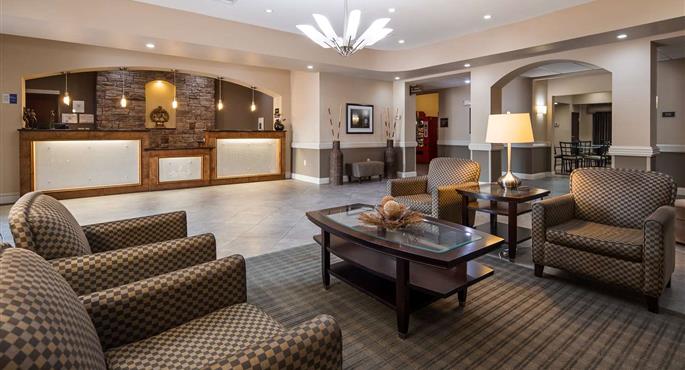 Hall of the Best Western Abbeville Inn & Suites in Abbeville - 19106