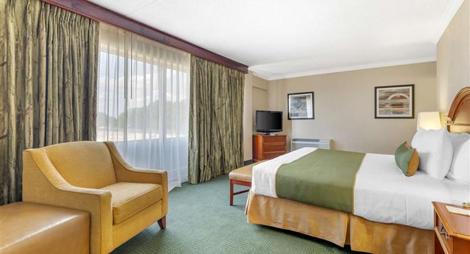 hotel in lanham 21038 f
