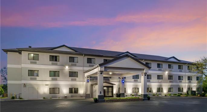 Exterior of the Best Western Port Huron Blue Water Bridge - Port Huron - 23156