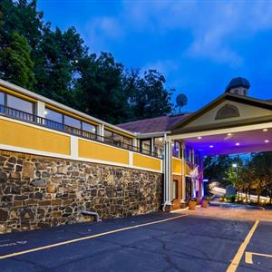 hotel in fort lee 31047 f