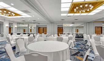 Ballroom of the Best Western Rutgers University Hotel - East Brunswick - 31075