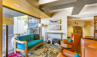 Hall of the Best Western Plus Rio Grande Inn in Albuquerque - 32090