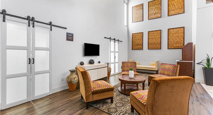 Hall of the Best Western Plus Ruidoso Inn in Ruidoso - 32102