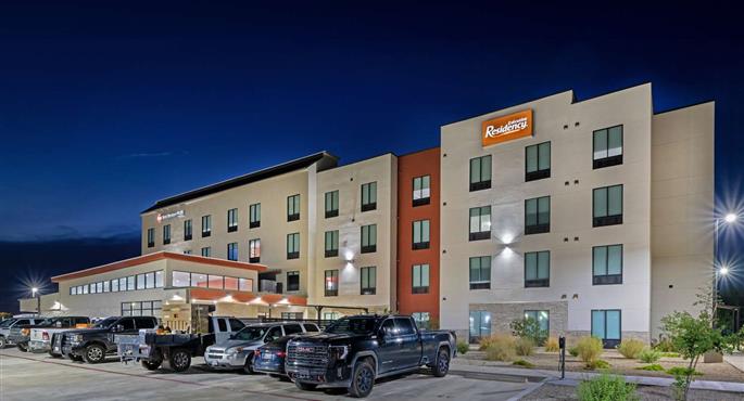 Exterior of the Best Western Plus Executive Residency Carlsbad Hotel - Carlsbad - 32117