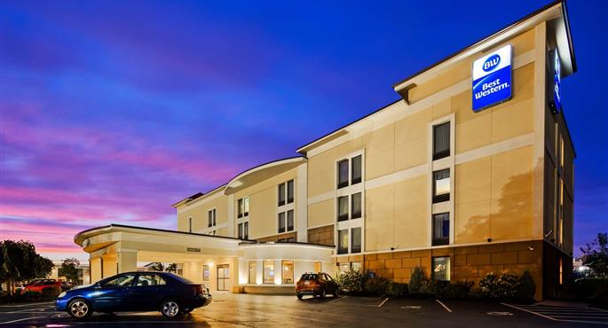 hotel in cheektowaga 33115 f