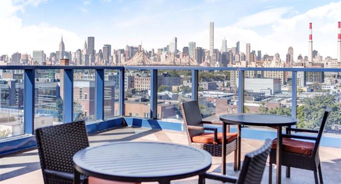 Amenities of the Vista LIC Hotel, BW Premier Collection - Long Island City - 33197