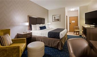 hotel in tulsa 37102 f