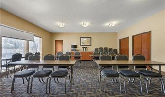 Meeting rooms of the Best Western Plus Prairie Inn - Albany - 38166