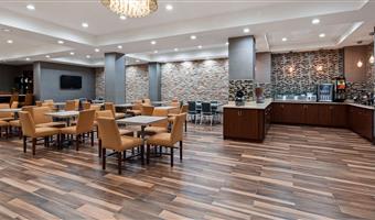 Restaurant of the Best Western Plus Philadelphia Convention Center Hotel - Philadelphia - 39135