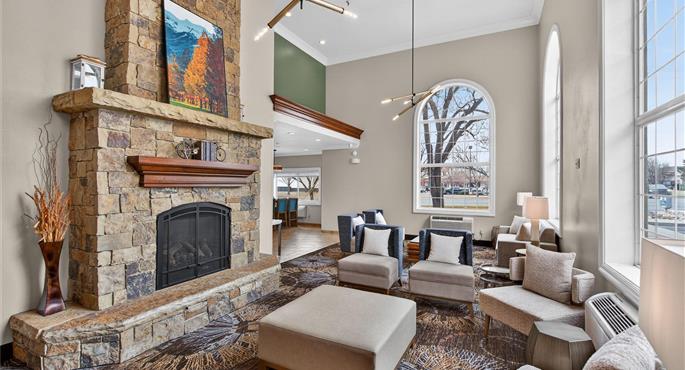 Hall of the Best Western Timpanogos Inn in Lehi - 45071