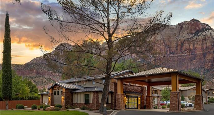 Exterior of the Best Western Plus Zion Canyon Inn & Suites - Springdale - 45093