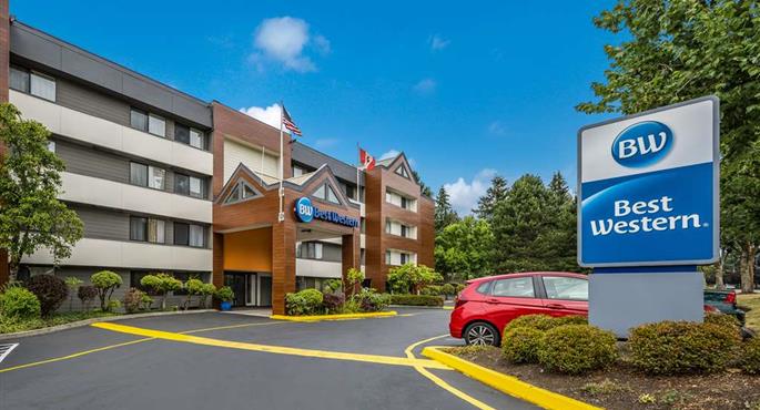 hotel in lynnwood 48155 f