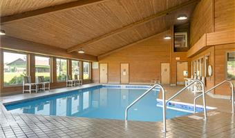 Pool of the Best Western Maritime Inn - Sturgeon Bay - 50085