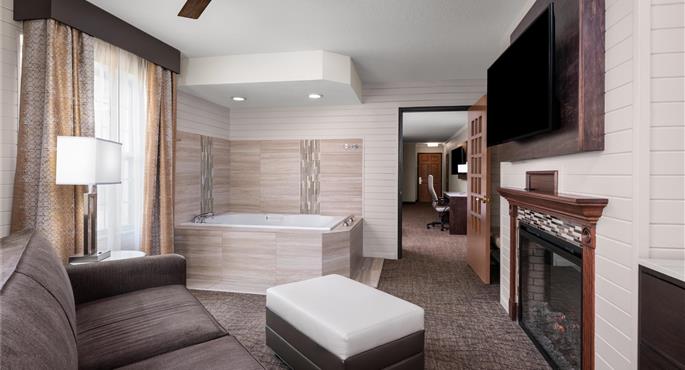 Room of the Best Western Premier Bridgewood Resort Hotel - Neenah - 50127