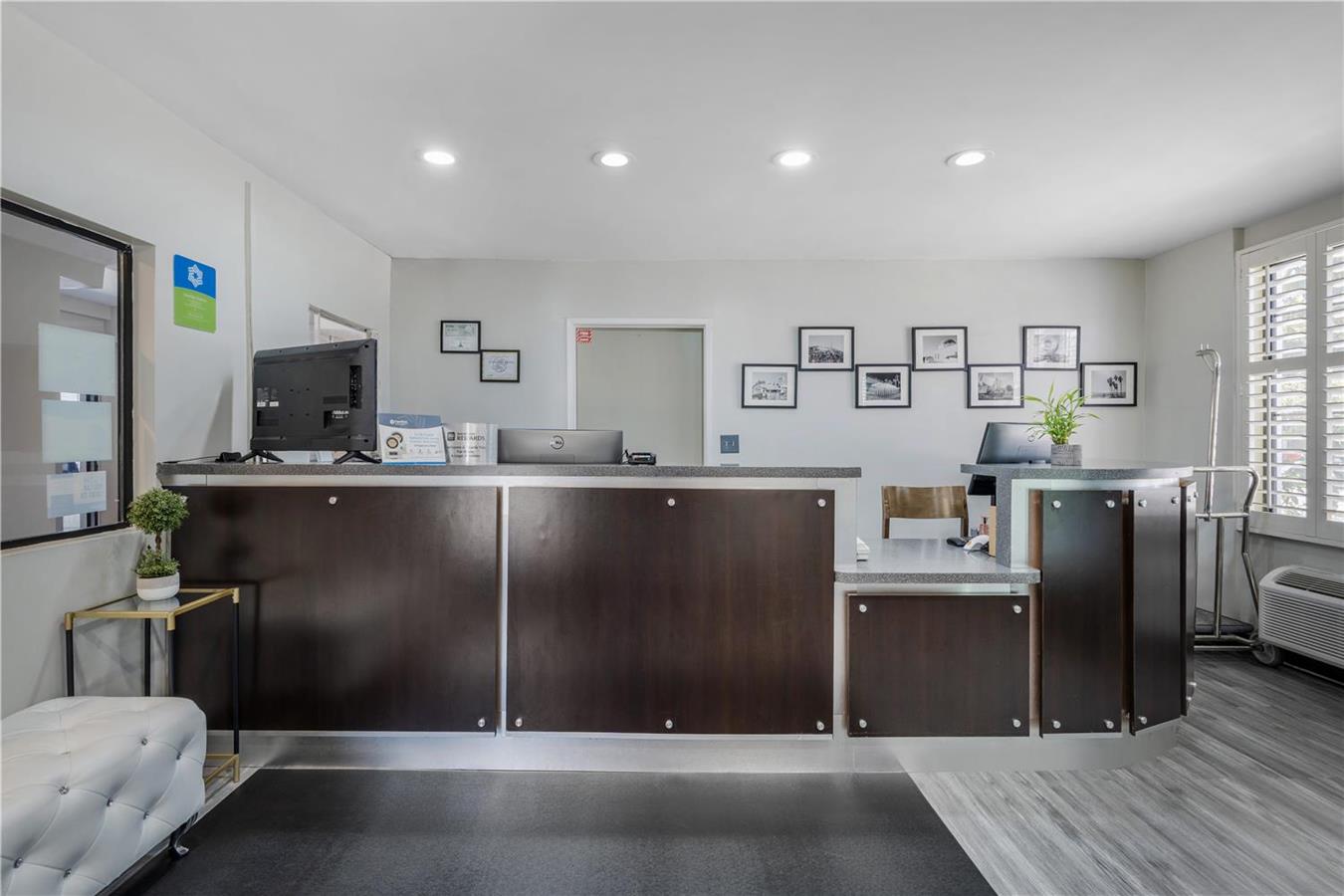 Hotel in Los Angeles - SureStay by BW Beverly Hills West LA Los