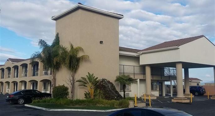 Exterior of the SureStay by Best Western Hollister - Hollister - 52067