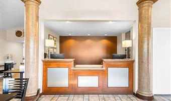 Hall of the SureStay Plus by Best Western San Jose Central City in San Jose - 52088