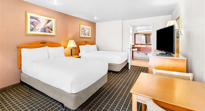 Room of the SureStay Plus by Best Western San Jose Central City - San Jose - 52088