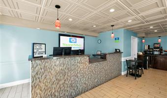 Hall of the SureStay by Best Western San Francisco Marina District in San Francisco - 52158