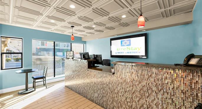 Hall of the SureStay by Best Western San Francisco Marina District in San Francisco - 52158