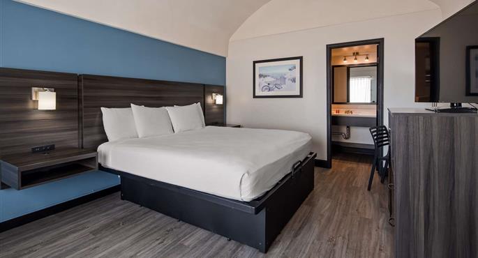 Room of the SureStay by Best Western Virginia Beach Royal Clipper - Virginia Beach - 55164