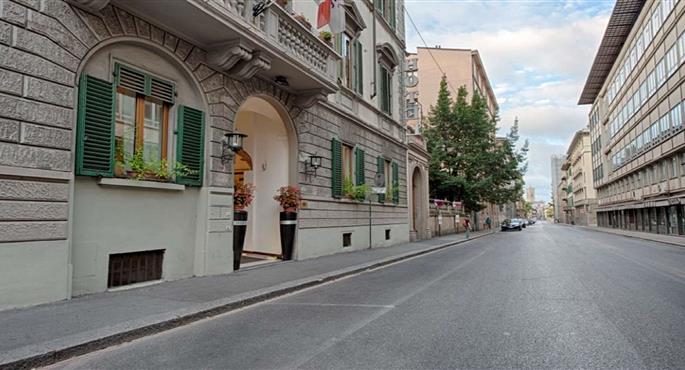 Exterior of the Hotel De La Pace, Sure Hotel Collection by Best Western - Florence - 56300