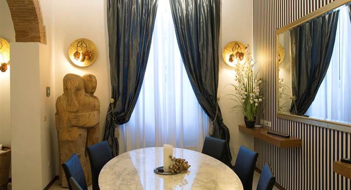 Hall of the Hotel De La Pace, Sure Hotel Collection by Best Western in Florence - 56300