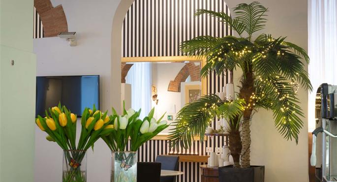 Hall of the Hotel De La Pace, Sure Hotel Collection by Best Western in Florence - 56300