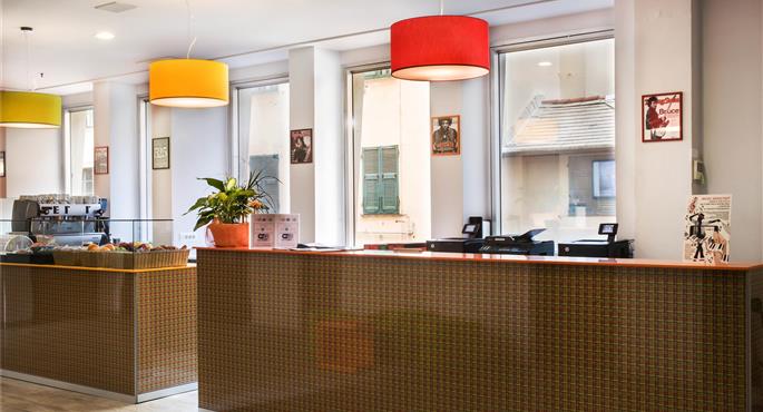 Hall of the Sure Hotel by Best Western Nologo in Genoa - 56325